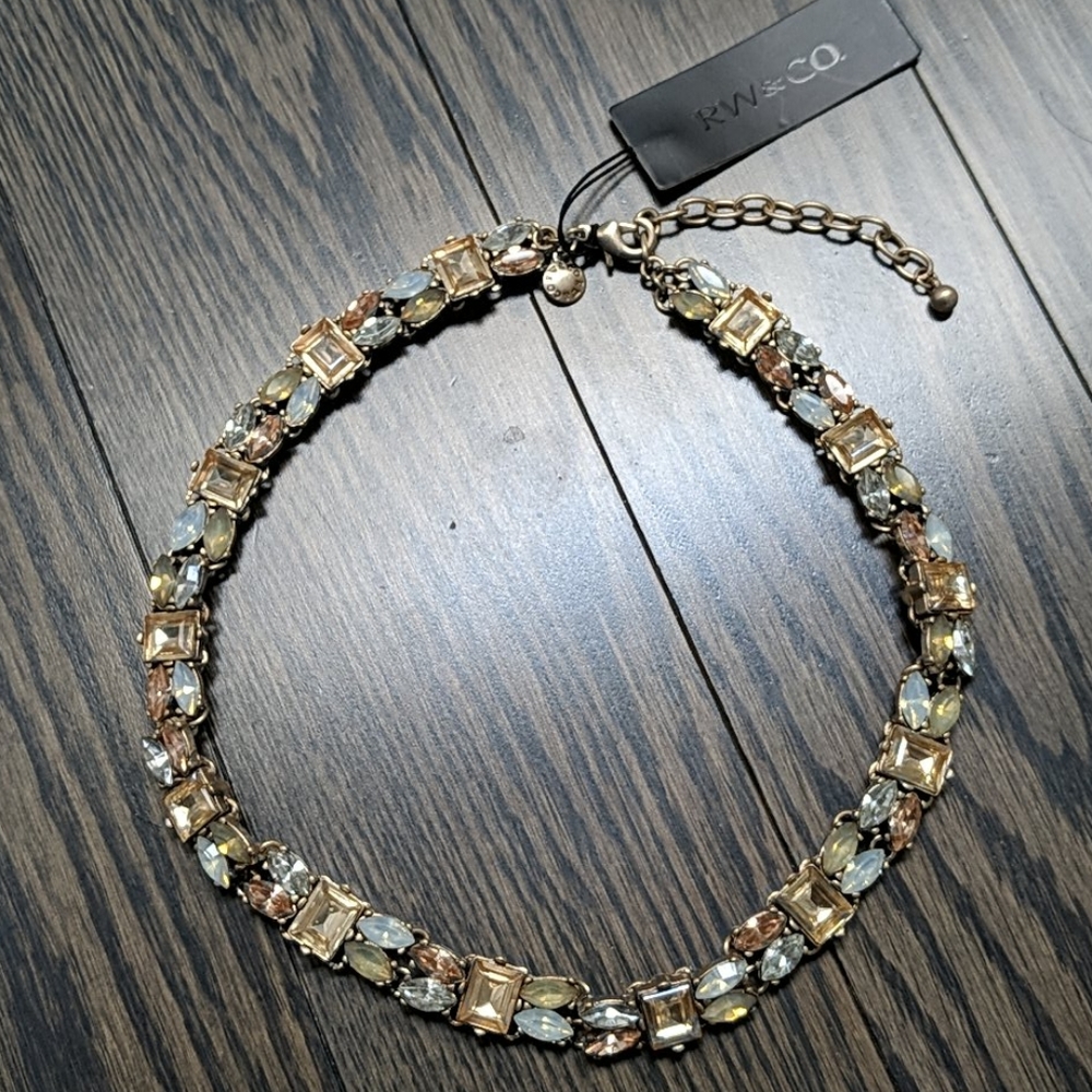 Statement necklace NWT